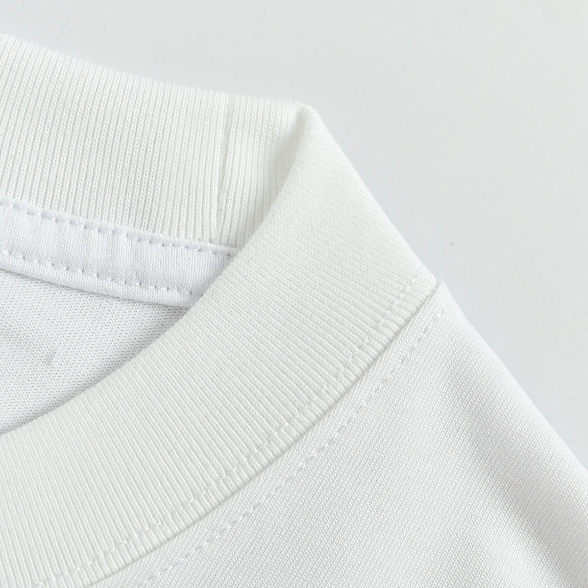 Balenciaga Vertical Script Embroidered Short Sleeve T-Shirt 2026#dk240324