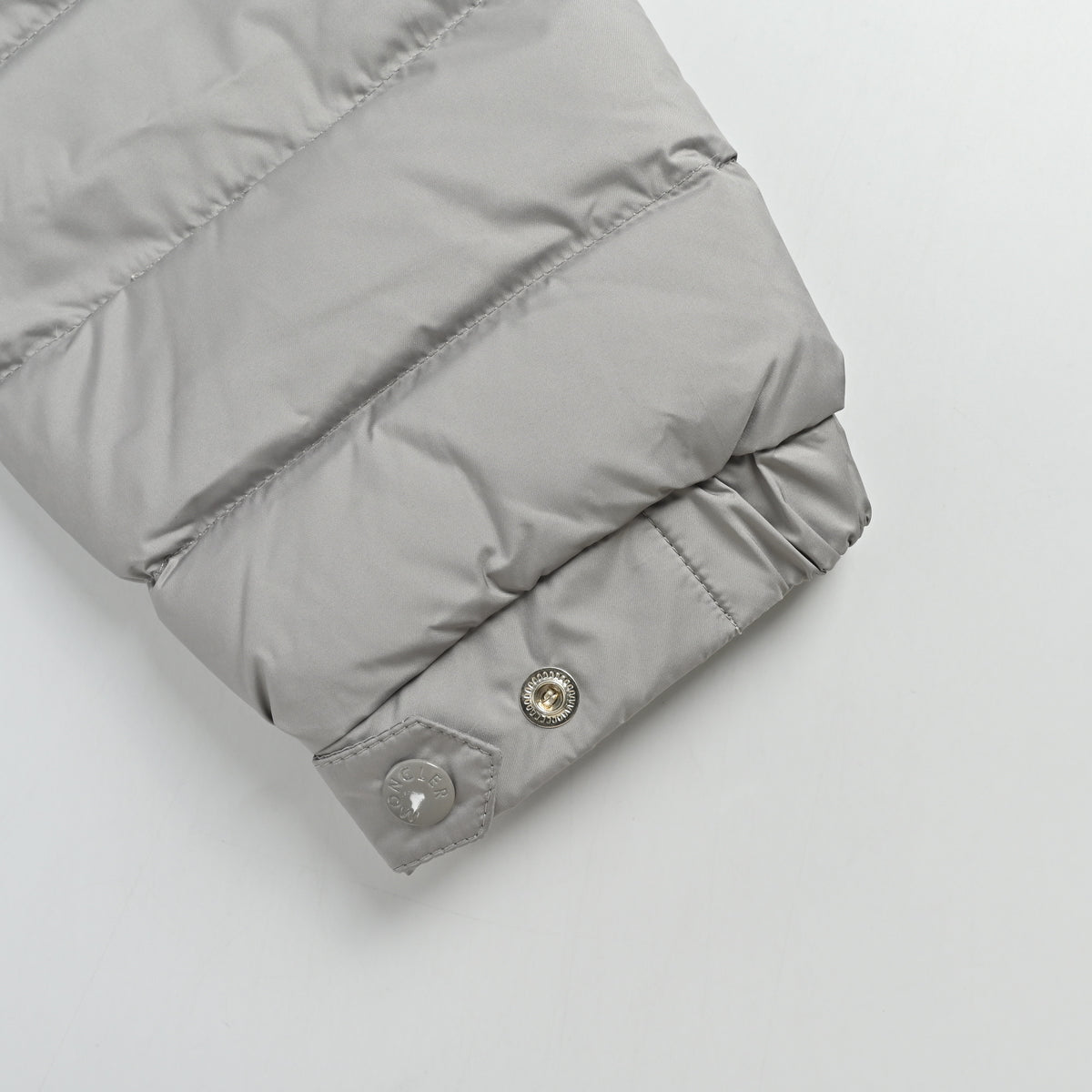Moncler Galion Short Down Jacket — Deep Grey J20911A00079549SK93D