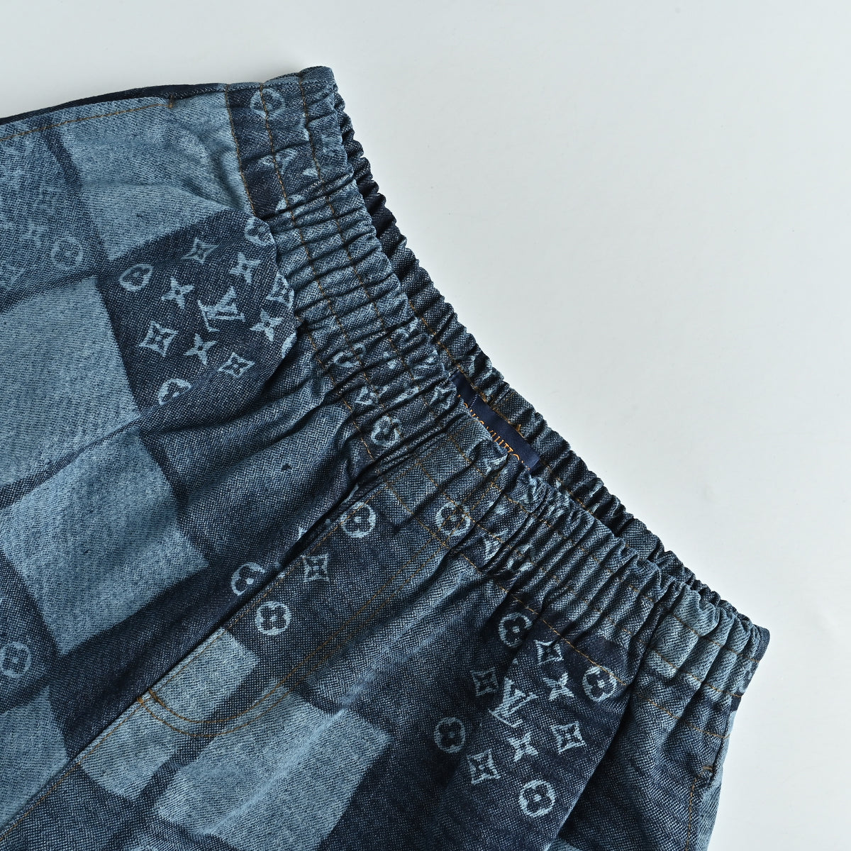 Louis Vuitton 2026SS Pixel Checkerboard LV Monogram Denim Shorts – Multi-Blue R3800716