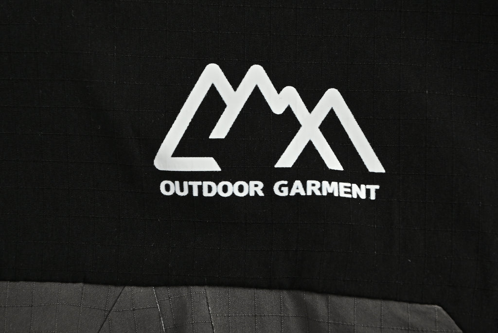 COMFYOUTDOOR GARMENTAR SHELLCOEXIST Full Seam-Sealed Waterproof Shell Jacket – Charcoal / Black BF8400409
