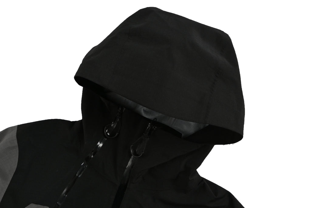 COMFYOUTDOOR GARMENTAR SHELLCOEXIST Full Seam-Sealed Waterproof Shell Jacket – Charcoal / Black BF8400409