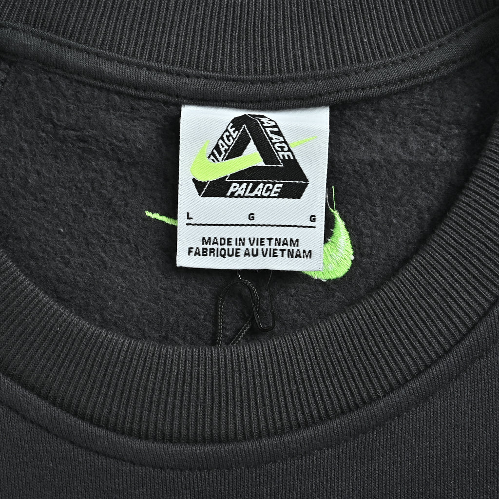 Palace × Nike FW25 Total P90 Crew Sweatshirt — Black P29NCS001