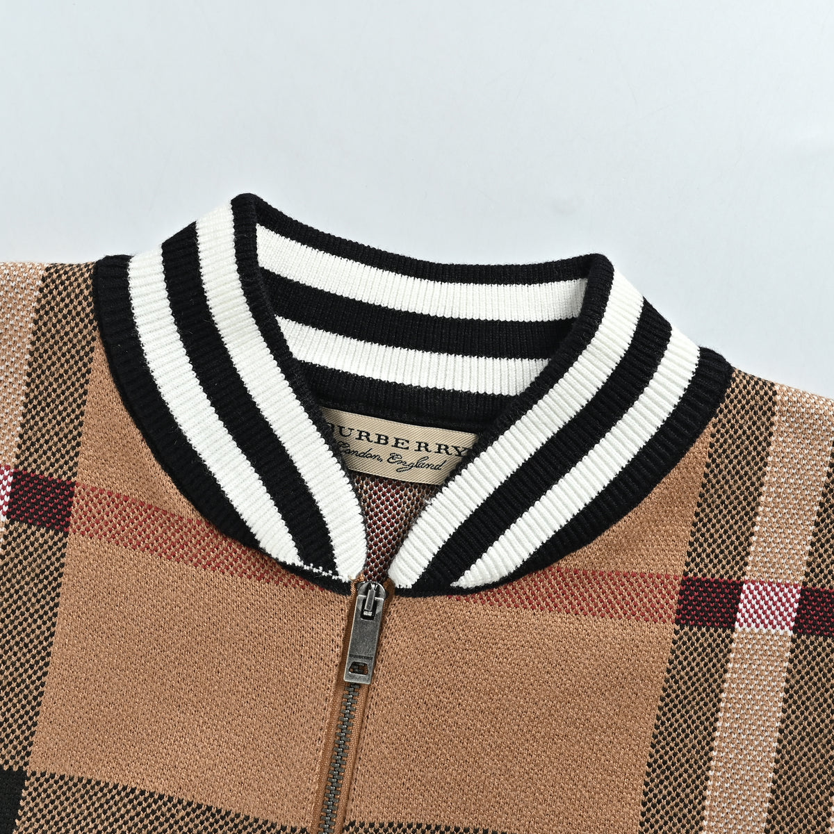 Burberry FW21 Vintage Check Cashmere Zip Jacket — Archive Beige8050765130