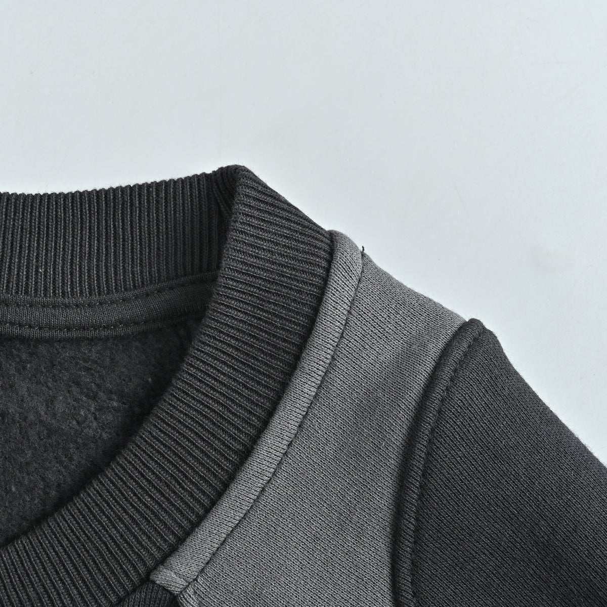 Palace × Nike FW25 Total P90 Crew Sweatshirt — Black P29NCS001