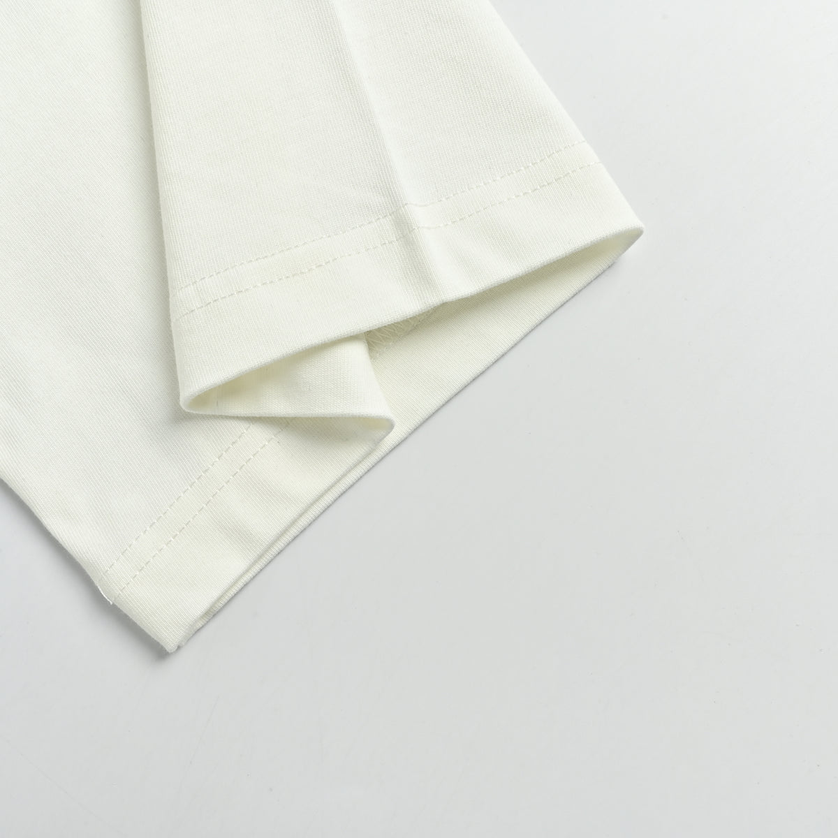 Louis Vuitton LV Classic Triple Flower Rice-Grain Embroidered T-Shirt 2026 — White  BG2400507-WHT