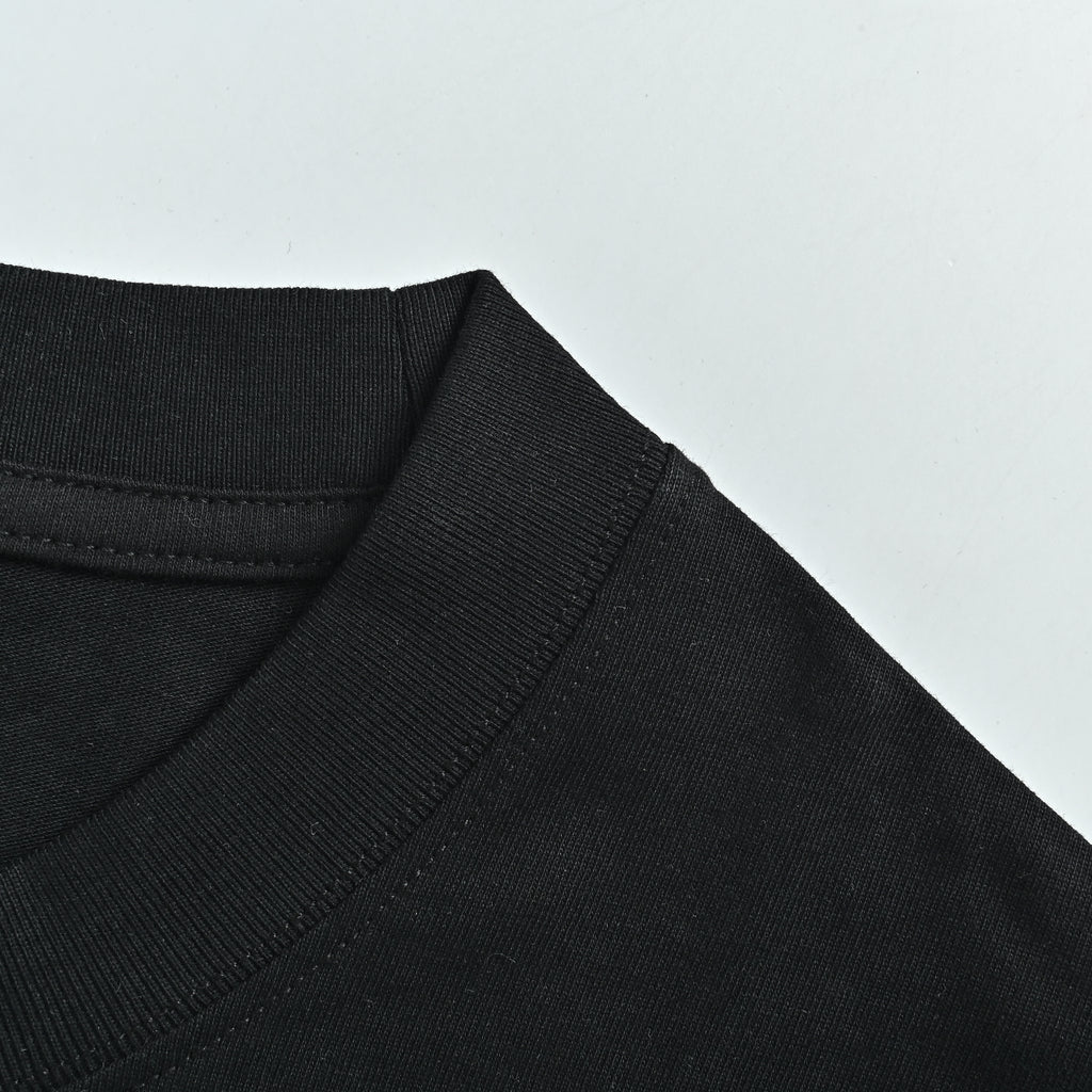 Fendi Minimal FF 3D Embroidered Short Sleeve T-Shirt – Black  MV2200714-BLK