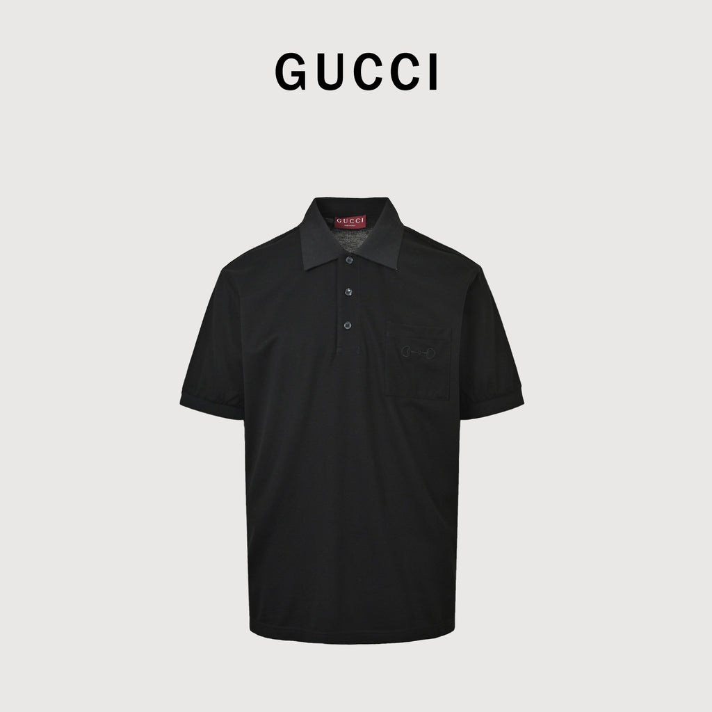 Gucci GUC Horsebit Embroidered Pocket Short Sleeve Polo Shirt – Black NP2800418-BLK