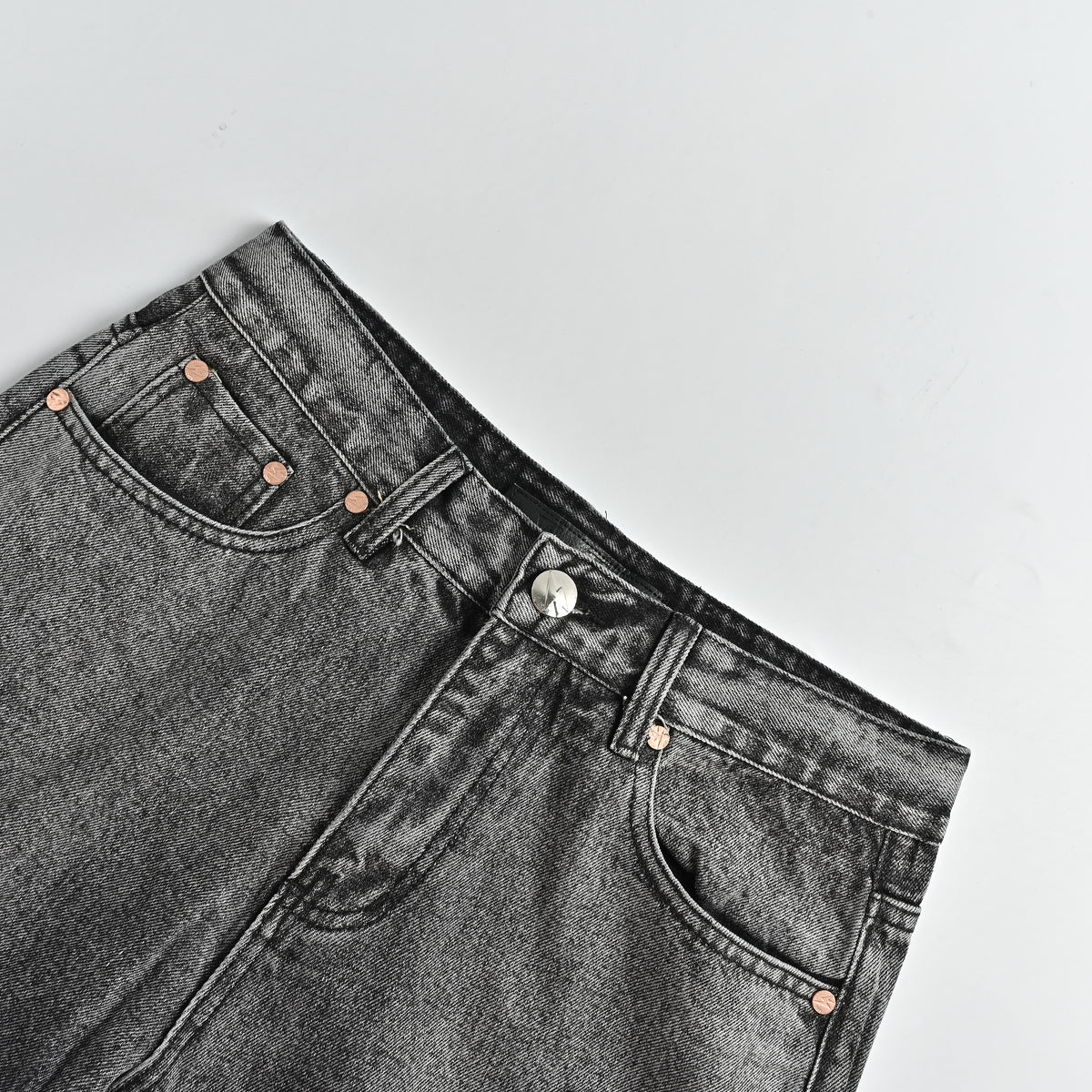 Amexnocap Lightning Bolt Gradient Straight-Leg Jeans – Grey to Black  SG5200617