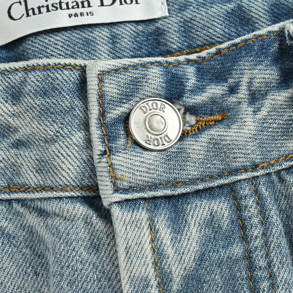 Dior Pocket Split Slim Jeans – Light Blue Wash   XM520010