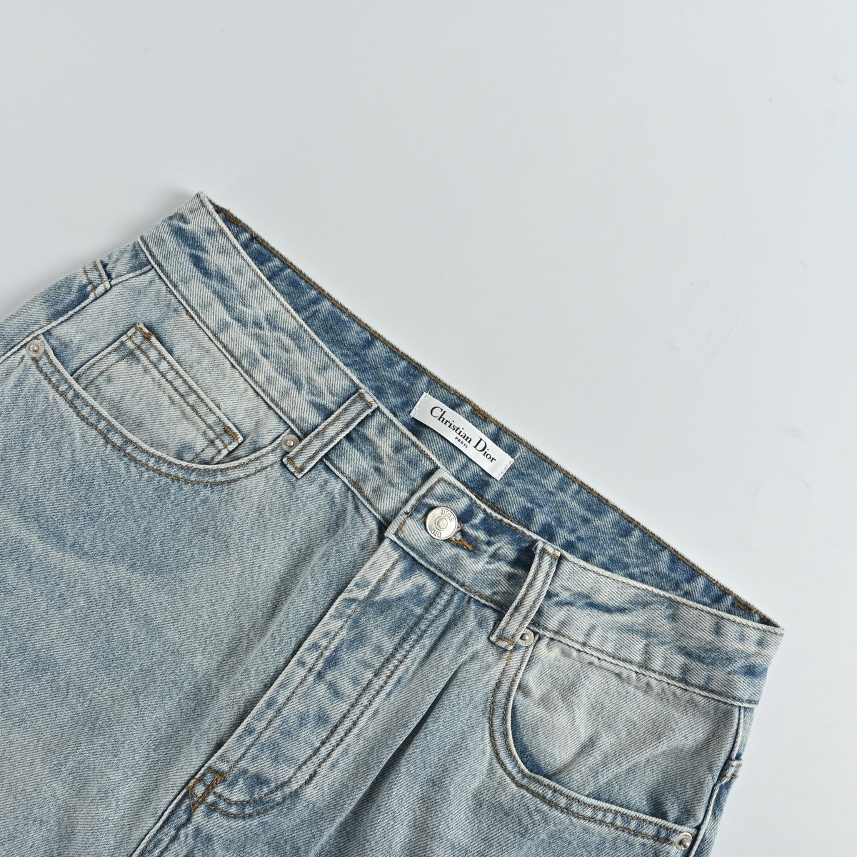 Dior Pocket Split Slim Jeans – Light Blue Wash   XM520010
