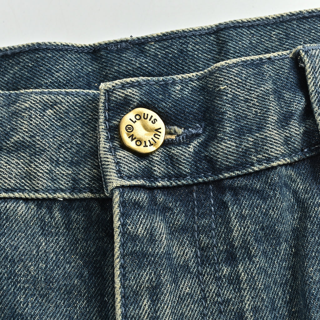 Louis Vuitton LV Embossed Relief Monogram Cargo Jeans 2026 TS7600829