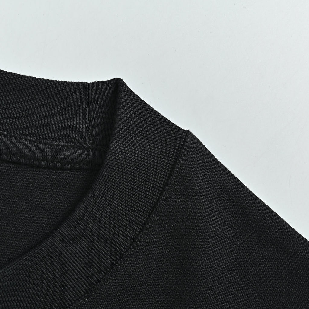 Fendi Rose Gold Crystal Signature Short Sleeve T-Shirt – Black  FY2400714