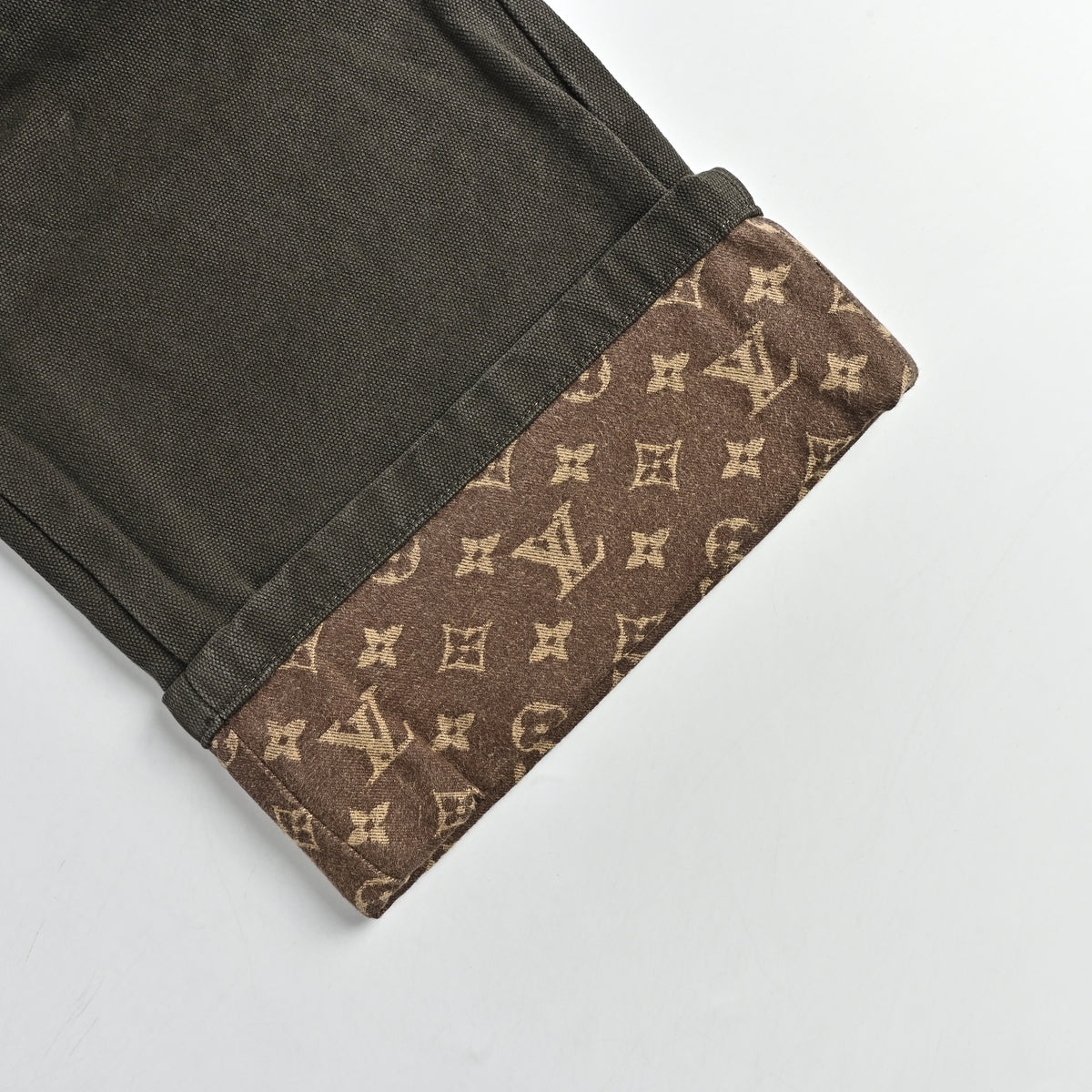 Louis Vuitton LV Monogram Cuffed Hem Skate Denim Jeans 2026 TS7200829