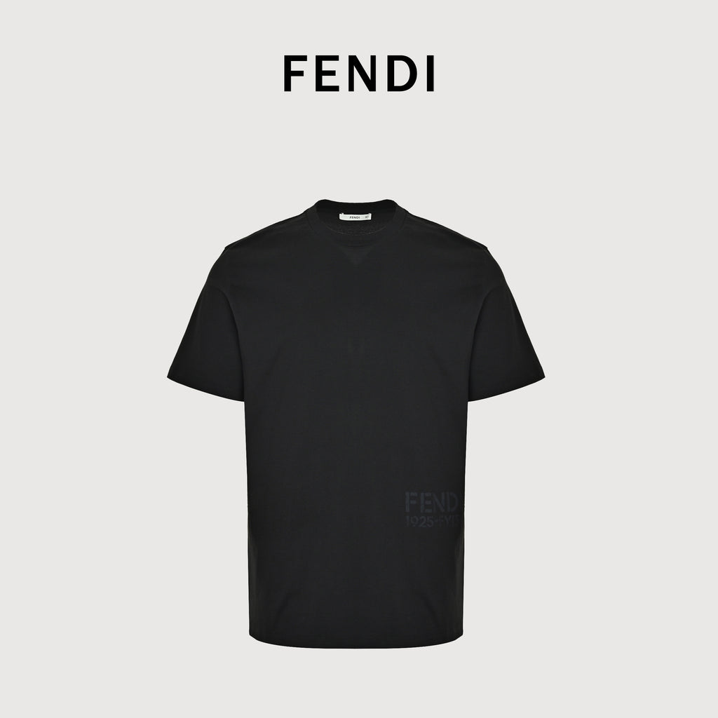 Fendi FD Hem Print Short Sleeve T-Shirt – Black NP2400812