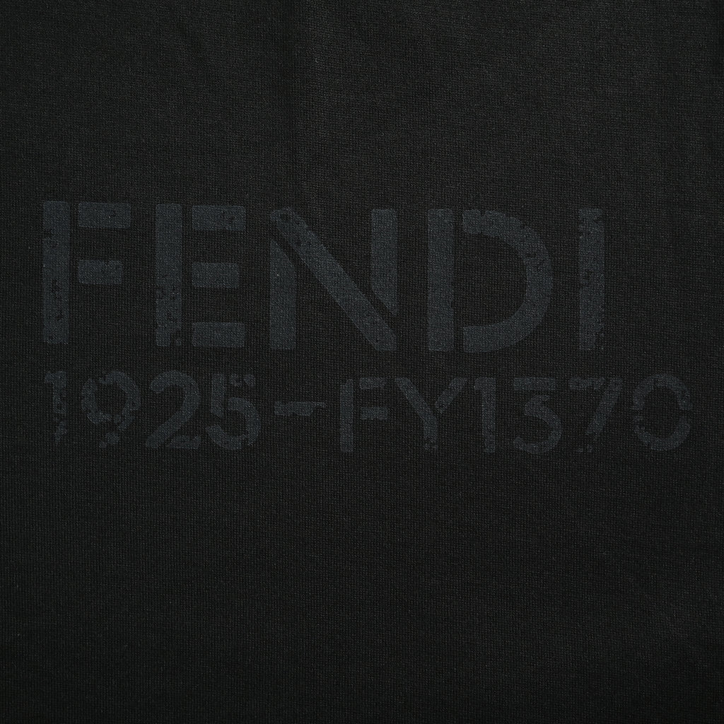 Fendi FD Hem Print Short Sleeve T-Shirt – Black NP2400812