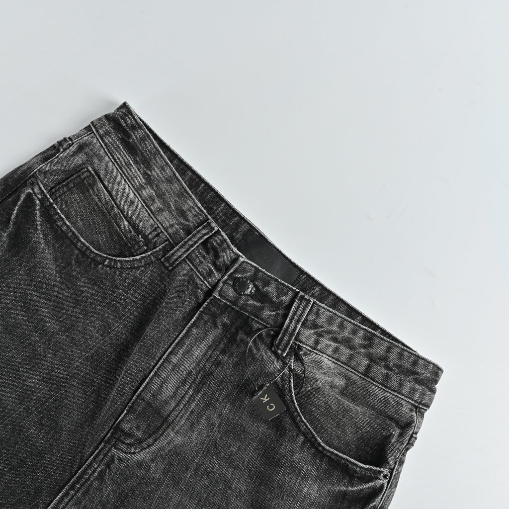 Prada 23FW Triangle Logo Embossed Relief Washed Slim Jeans – Charcoal XM5200100