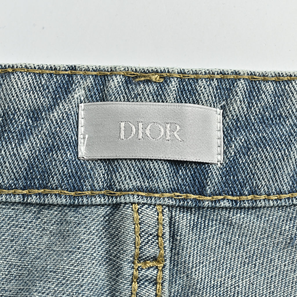 Dior Vintage Patchwork Wide-Leg Jeans – Light Blue Wash  R4400518