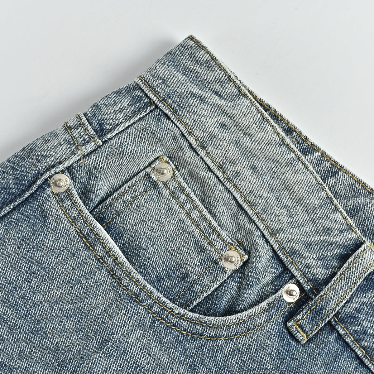 Dior Vintage Patchwork Wide-Leg Jeans – Light Blue Wash  R4400518