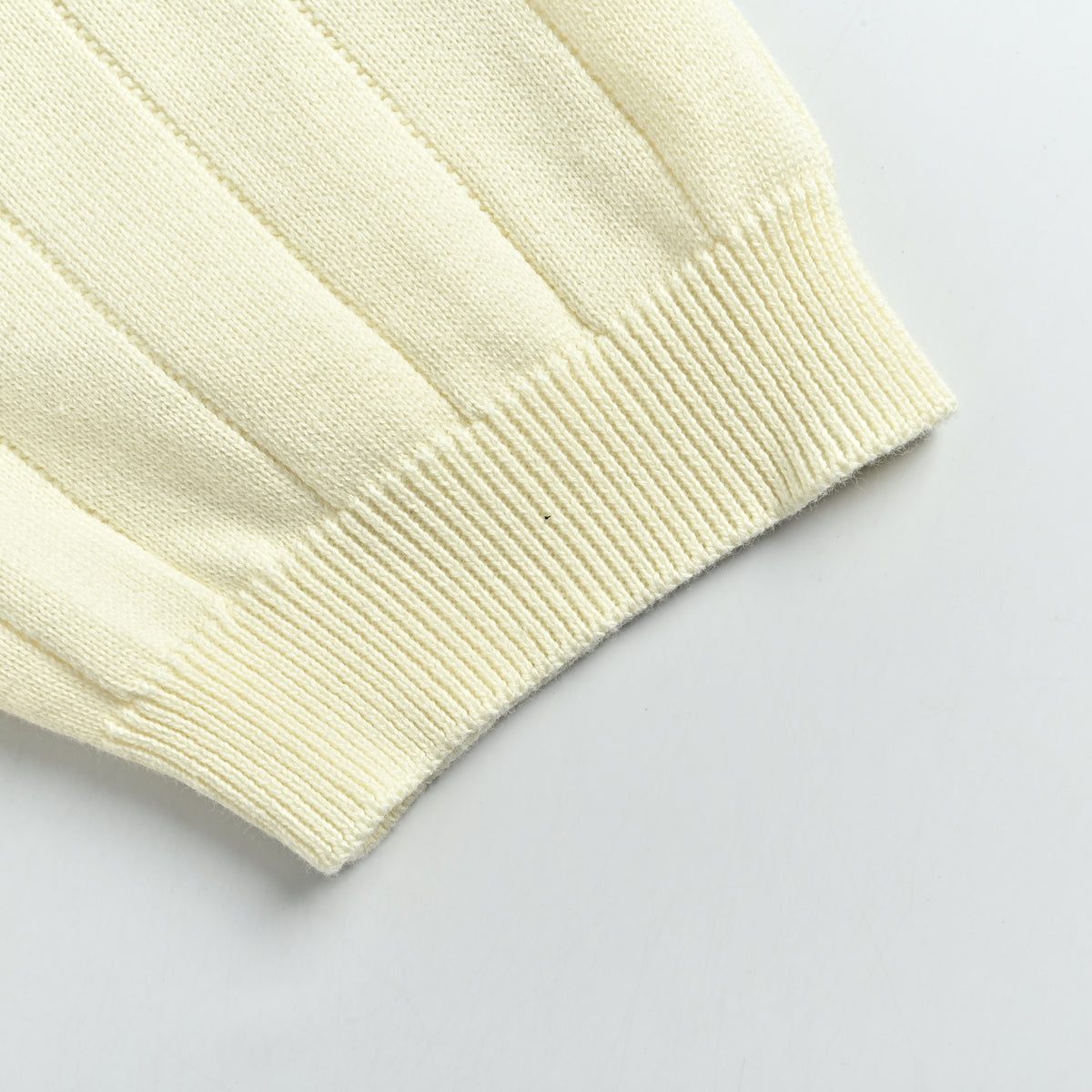 Gucci 25SS Pocket Embroidered Knit Polo Shirt – Cream DK3000722