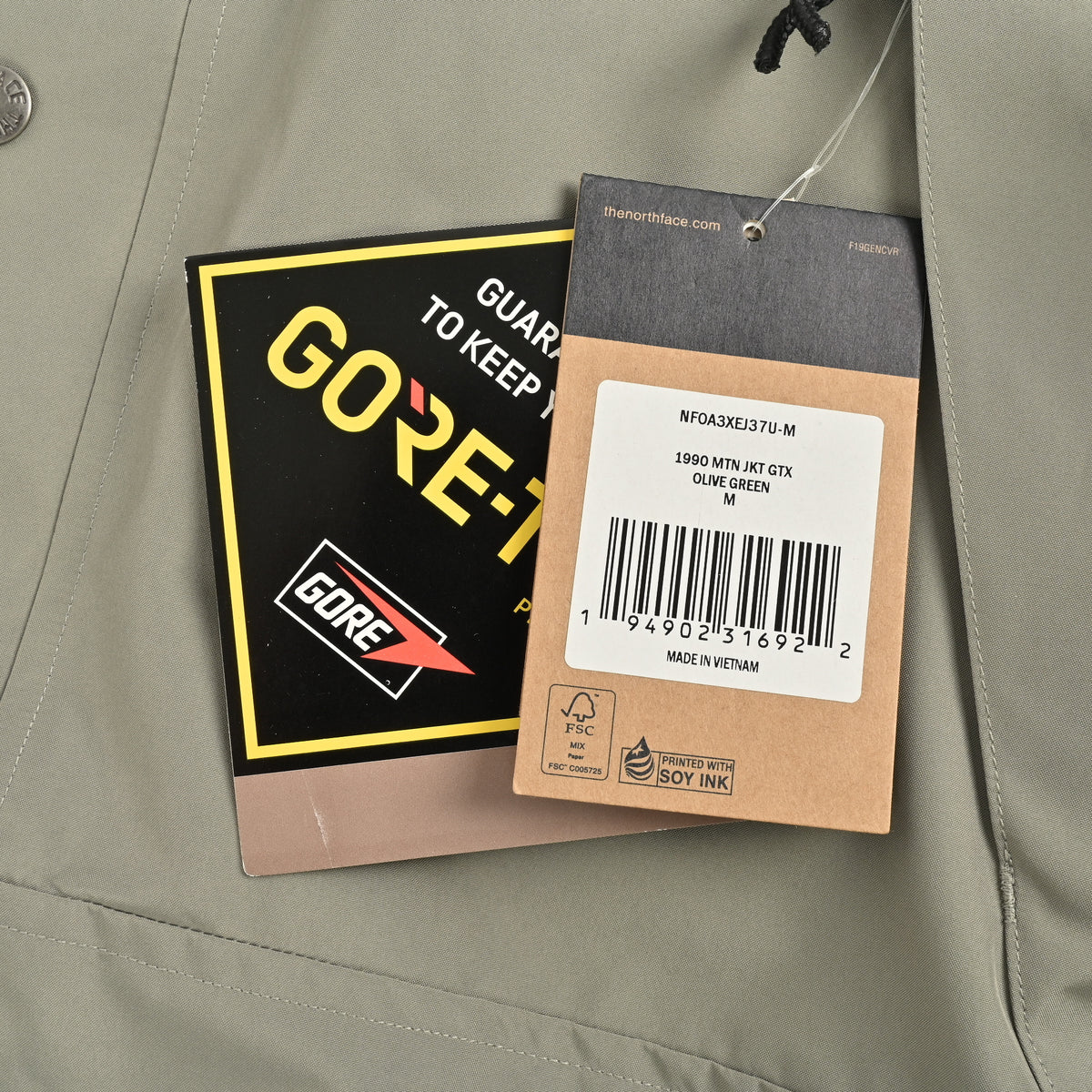 The North Face TNF Classic 1990 Mountain Jacket – Sage Green / Black TNF1990-SGN-BLK