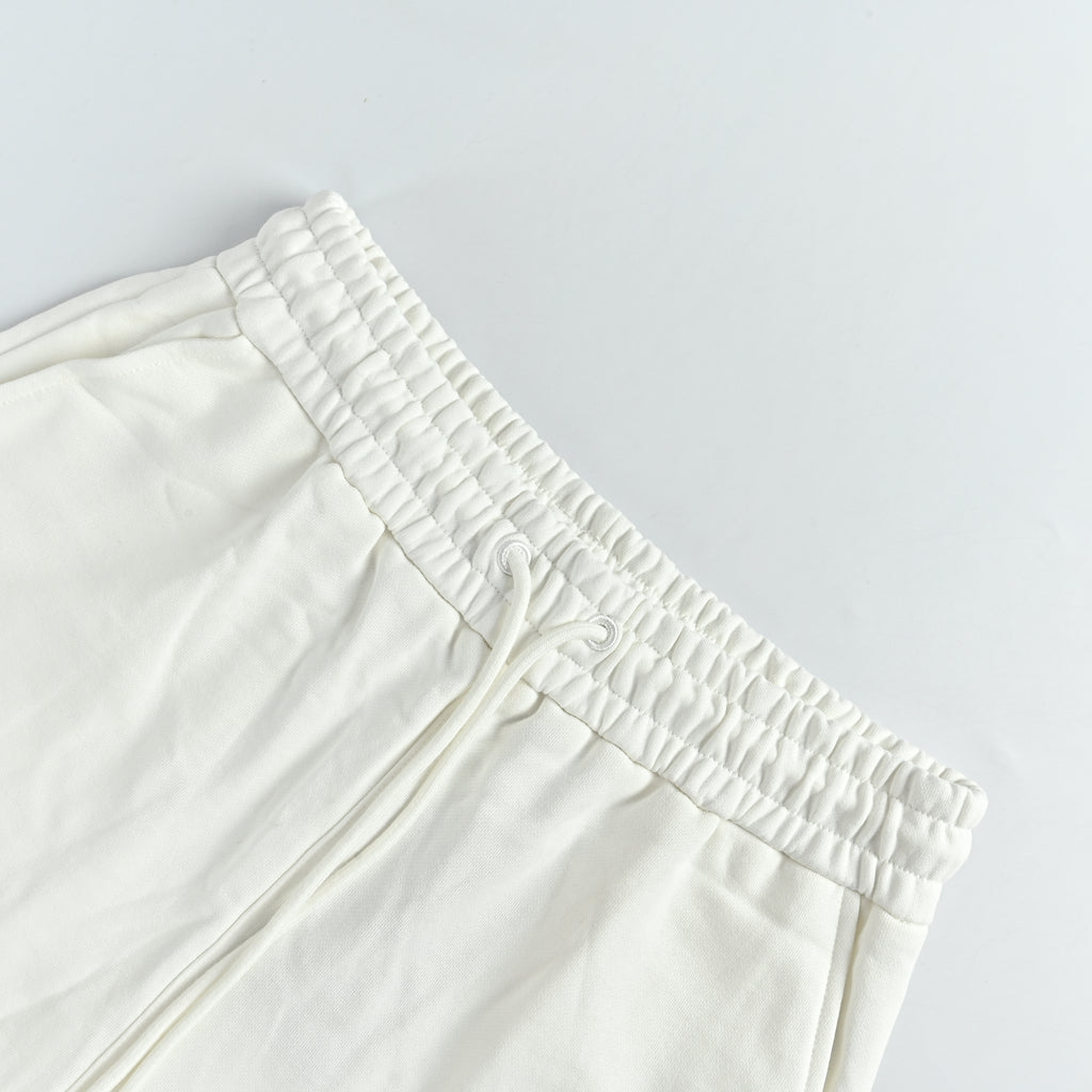 Gucci 26SS Hem Embroidered Logo Shorts  XM3000716