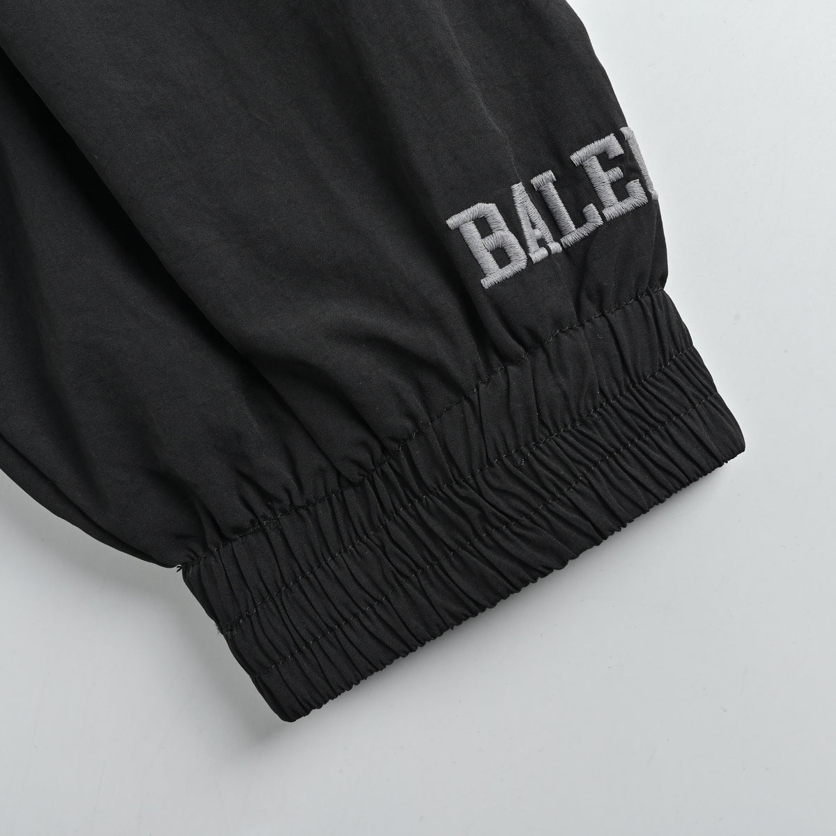 Balenciaga BLCG FW25  Football Series 3M Badge Shell Jacket – Black857734TPQ381000