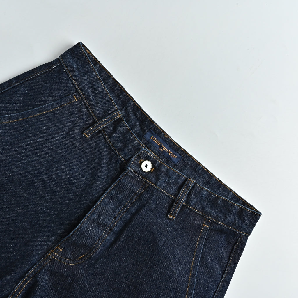 Louis Vuitton LV Leather Badge Denim Shorts 2026 XM3800703