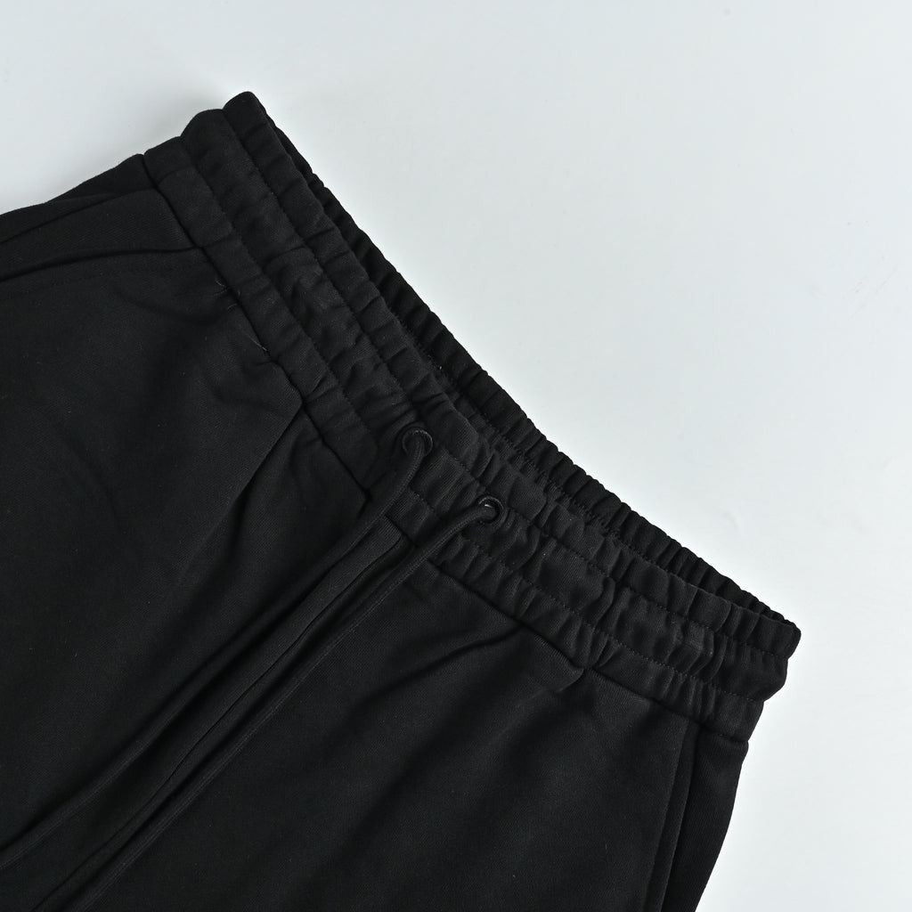 Gucci 26SS Hem Embroidered Logo Shorts XM3000716