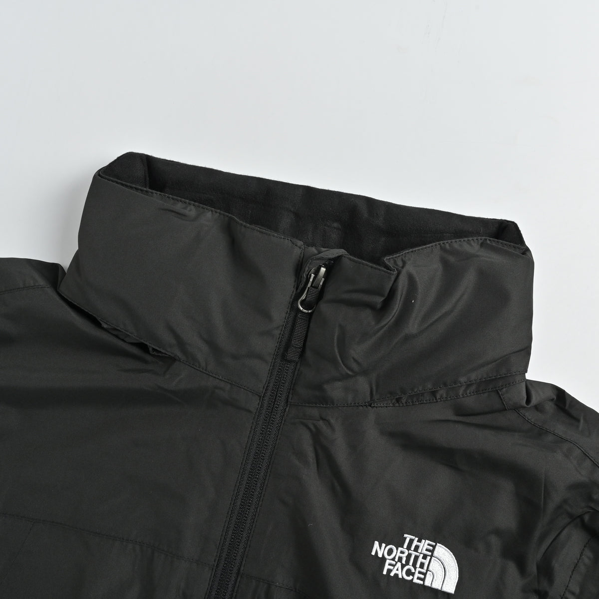 The North Face Embroidered Logo Concealed Hood Shell Jacket – Black  DK6400316