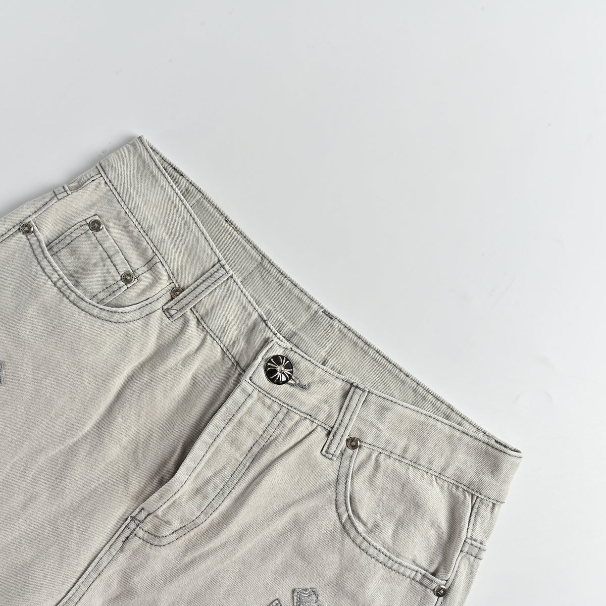 Chrome Hearts Couture Cross Leather Appliqué Washed Straight-Leg Jeans – Silver Grey XM5600824-SGR