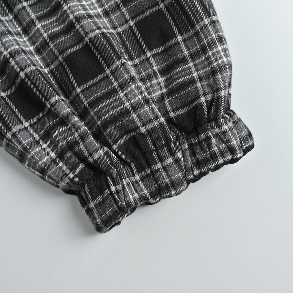 Balenciaga 25FW Plaid Reversible Hooded Jacket  HH9000107