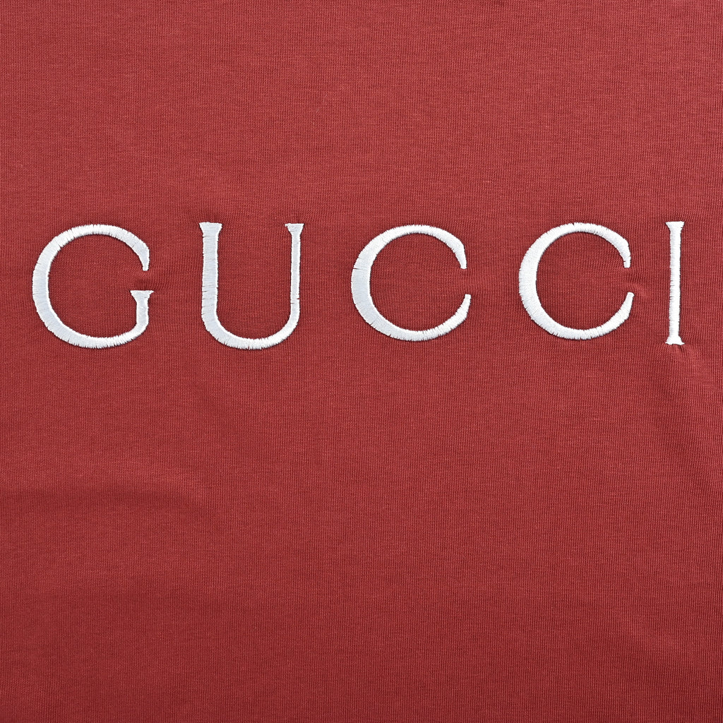 Gucci Classic Embroidered Logo Short Sleeve T-Shirt – Burgundy TS2600421-BRG