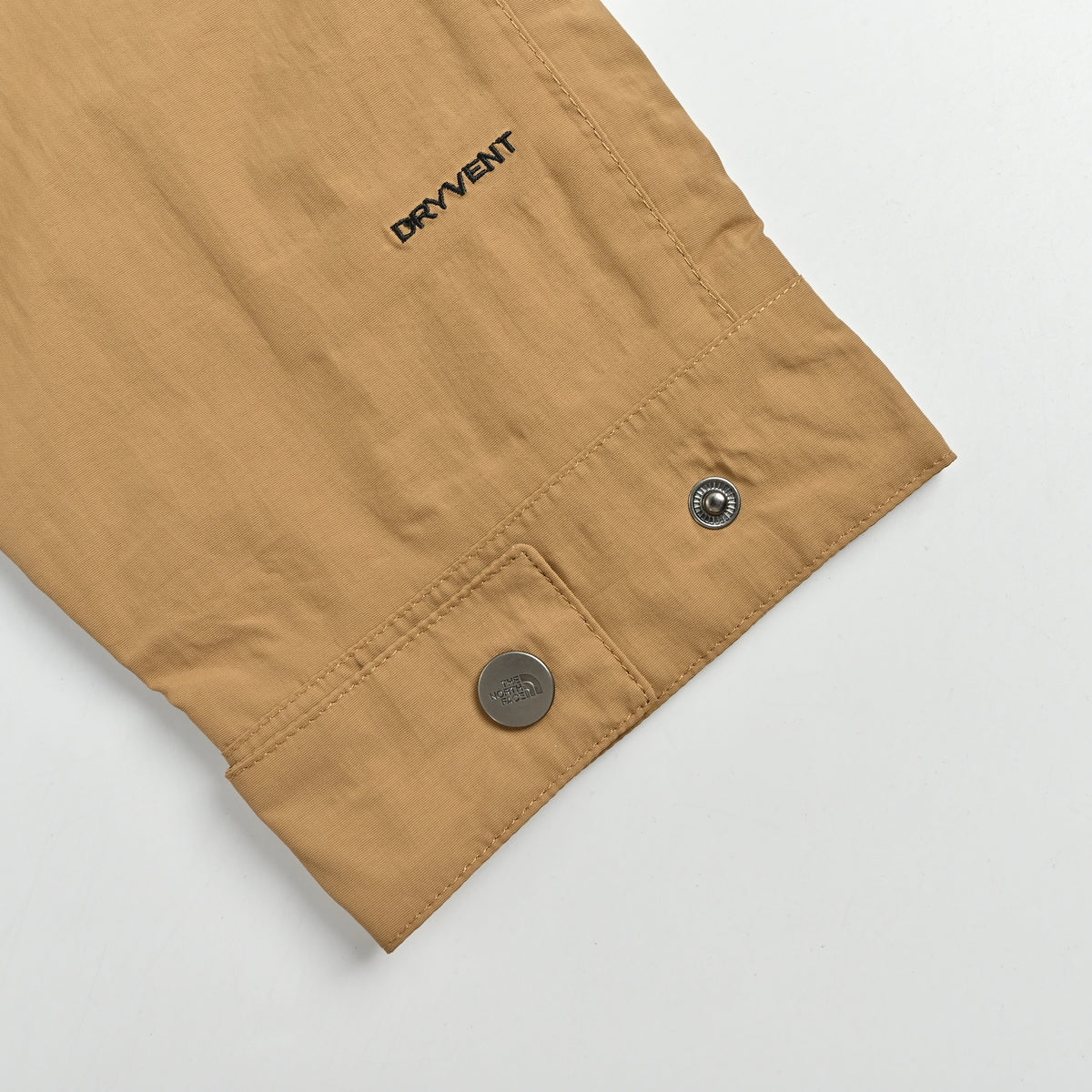 The North Face Embroidered Logo Multi-Pocket Shell Jacket – Camel  DK6400317