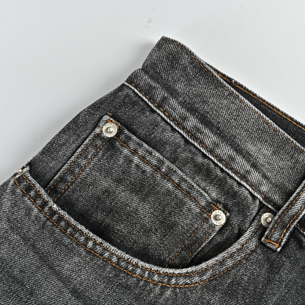 Balenciaga BLCG 3D Puff Embroidered Baggy Washed Denim Jeans  NP6400602